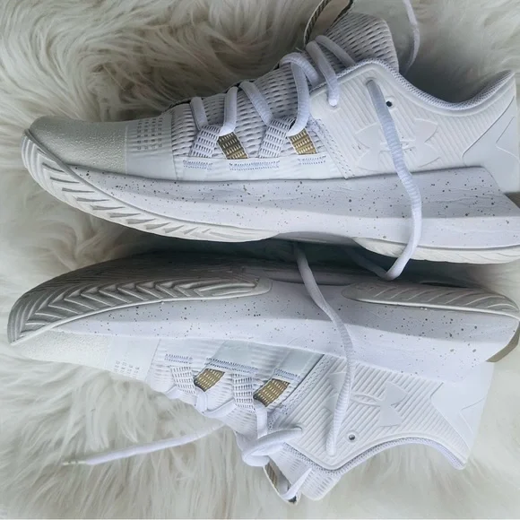 Under Armour Women’s Block City White and Gold Athletic Shoes size 8.5 - Picture 6 of 8